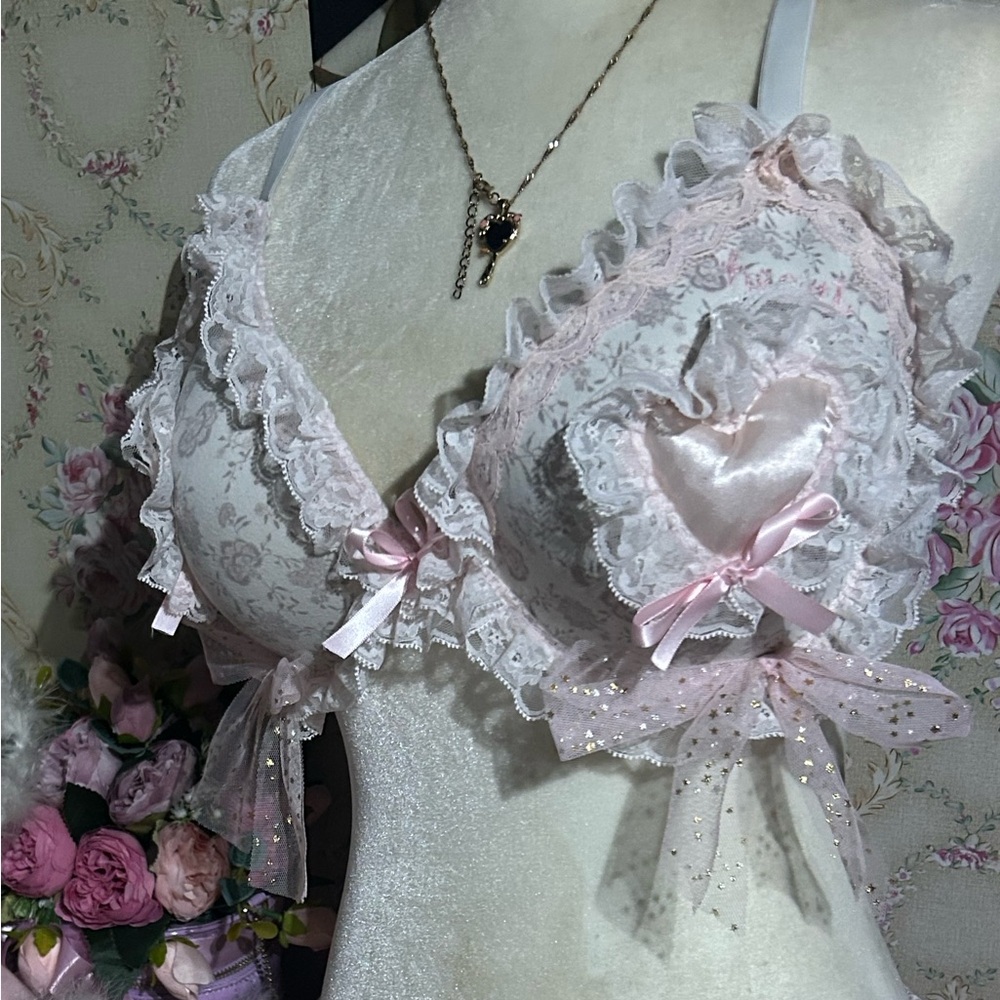 I have only a doll heart 🎀🪽 ooak upcycled bra frilly dolly  pink bows cute - Picture 5 of 6